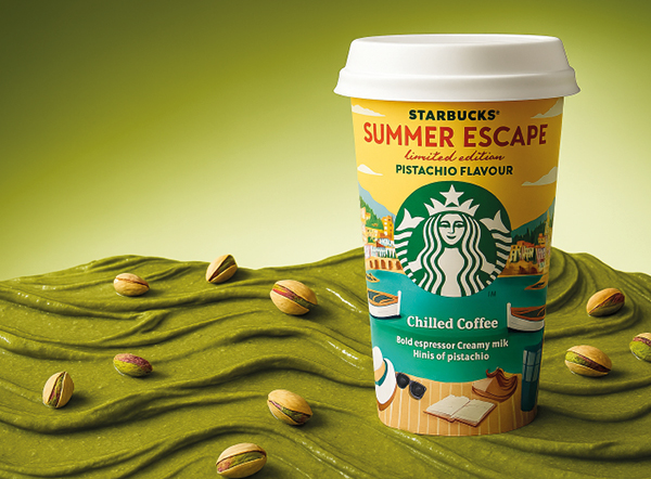 Starbucks ijskoffie in pistachepasta met nootjes