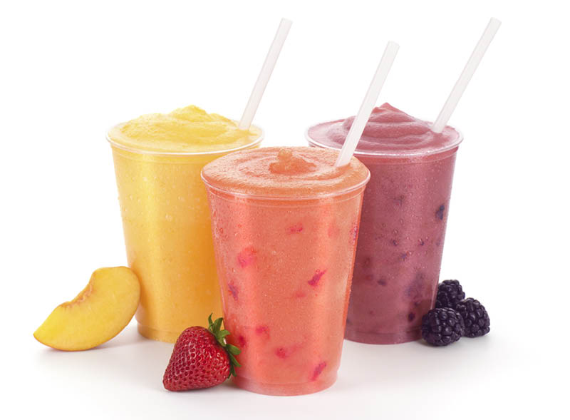 Smoothies en sappen in bekers