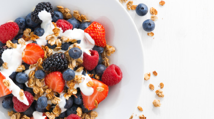 Kwark met fruit en granola